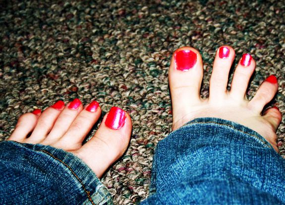 https://www.guernicamag.com/wp-content/uploads/2012/11/delaney_pink_toes_575px1.jpg